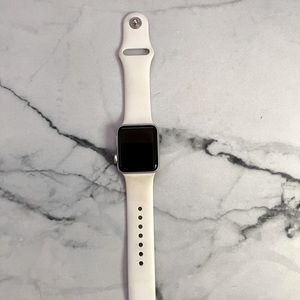 Apple Watch Series 3- broken